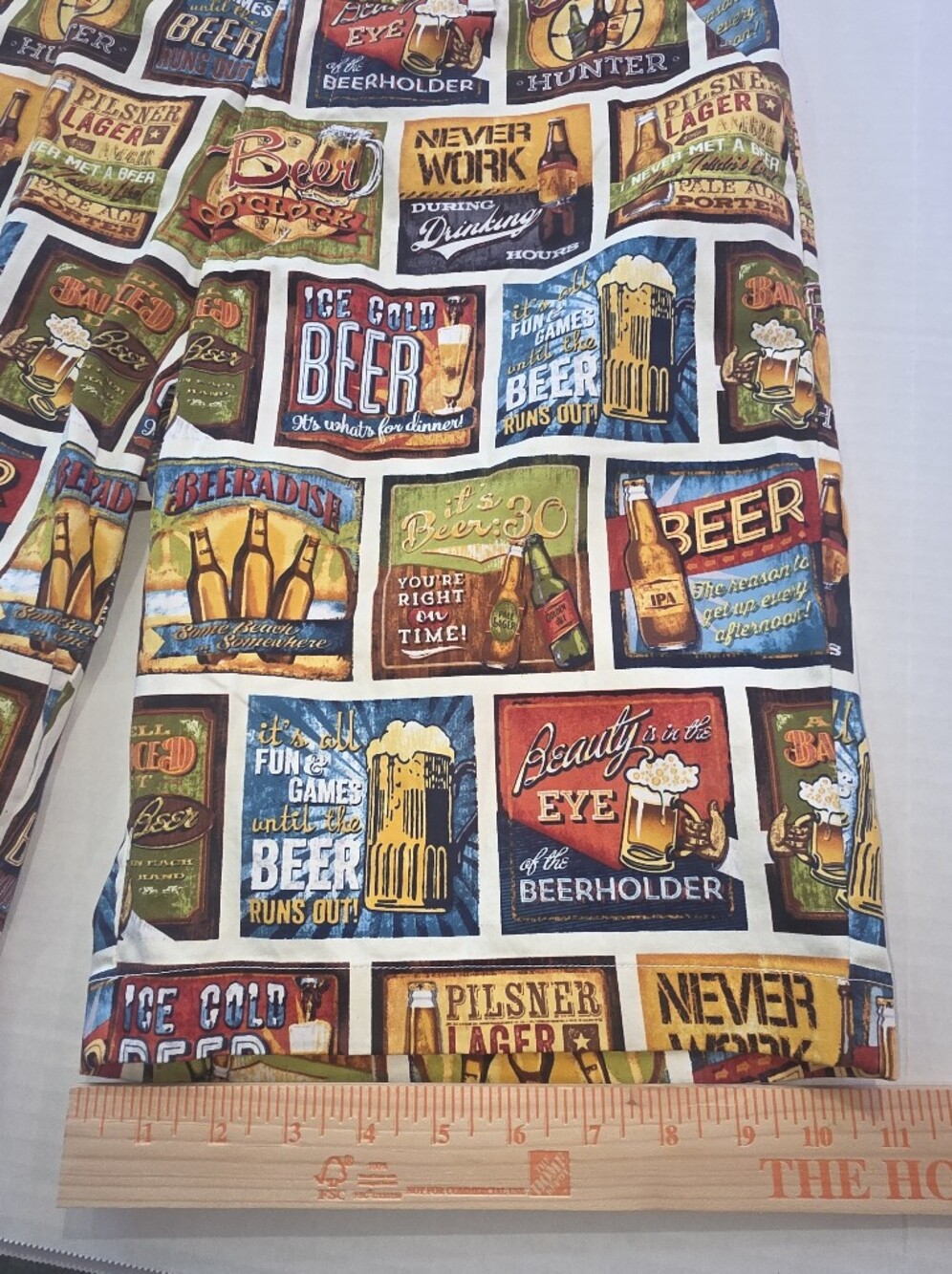 Mens Beer All Over Print Shorts SZ 36 10 Inch Inseem Double Button-up W/ Pockets - Picture 6 of 14